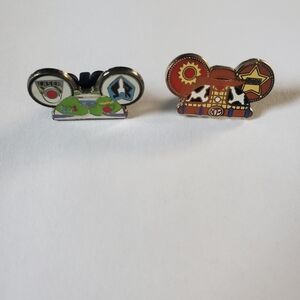 Disney pins